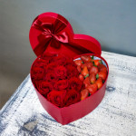 Букет «Нежное признание - 19 белых роз» от интернет-магазина «Флоренция»в Надыме